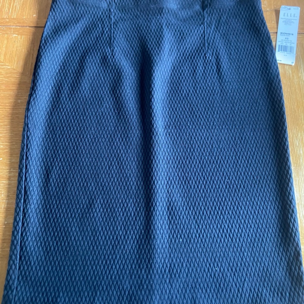 Elle Black Textured Pencil Skirt